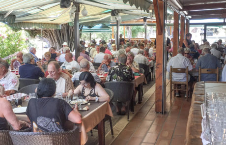 Location salle repas de groupe Hyères Toulon Bormes Var 83